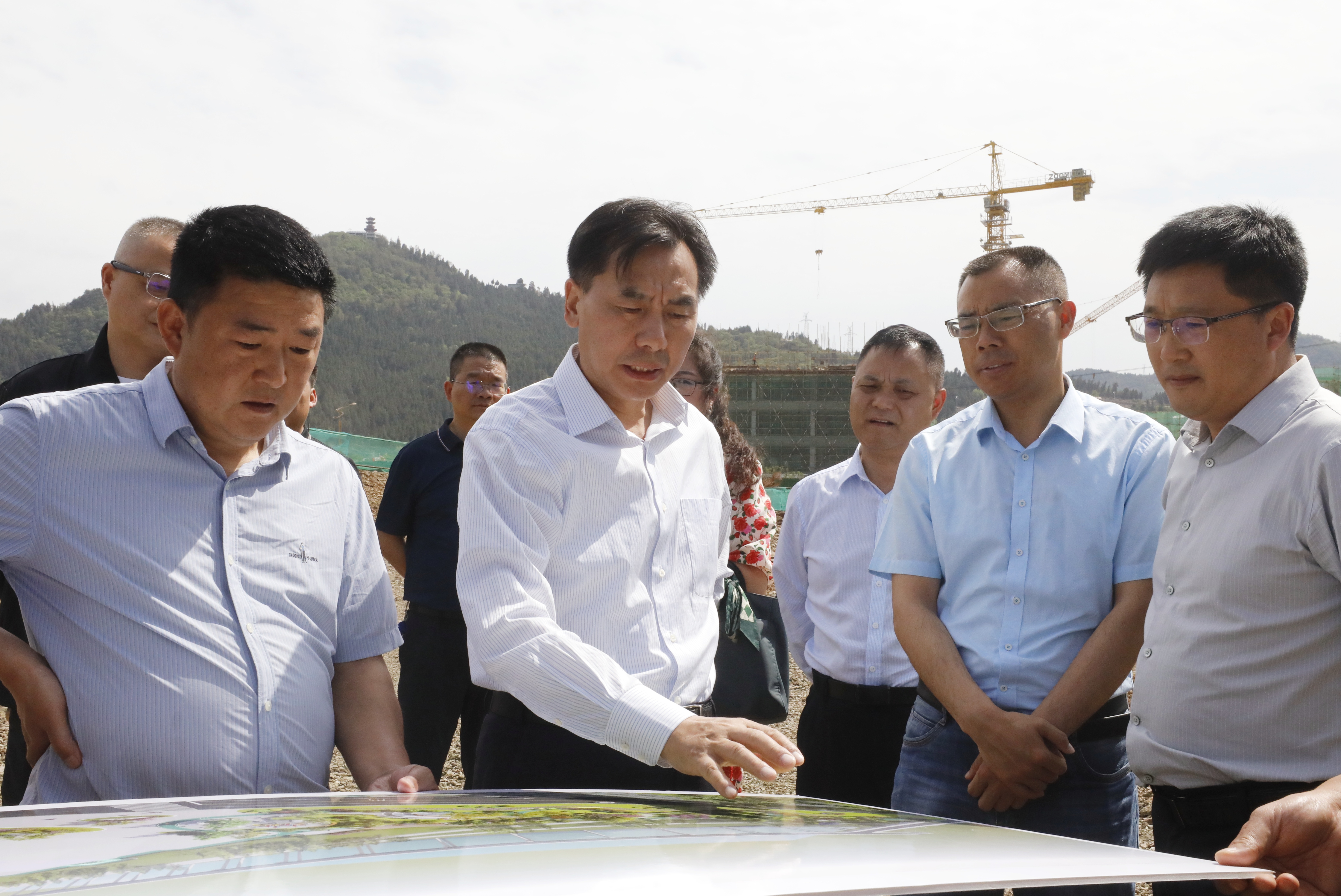 张骏调研项目建设