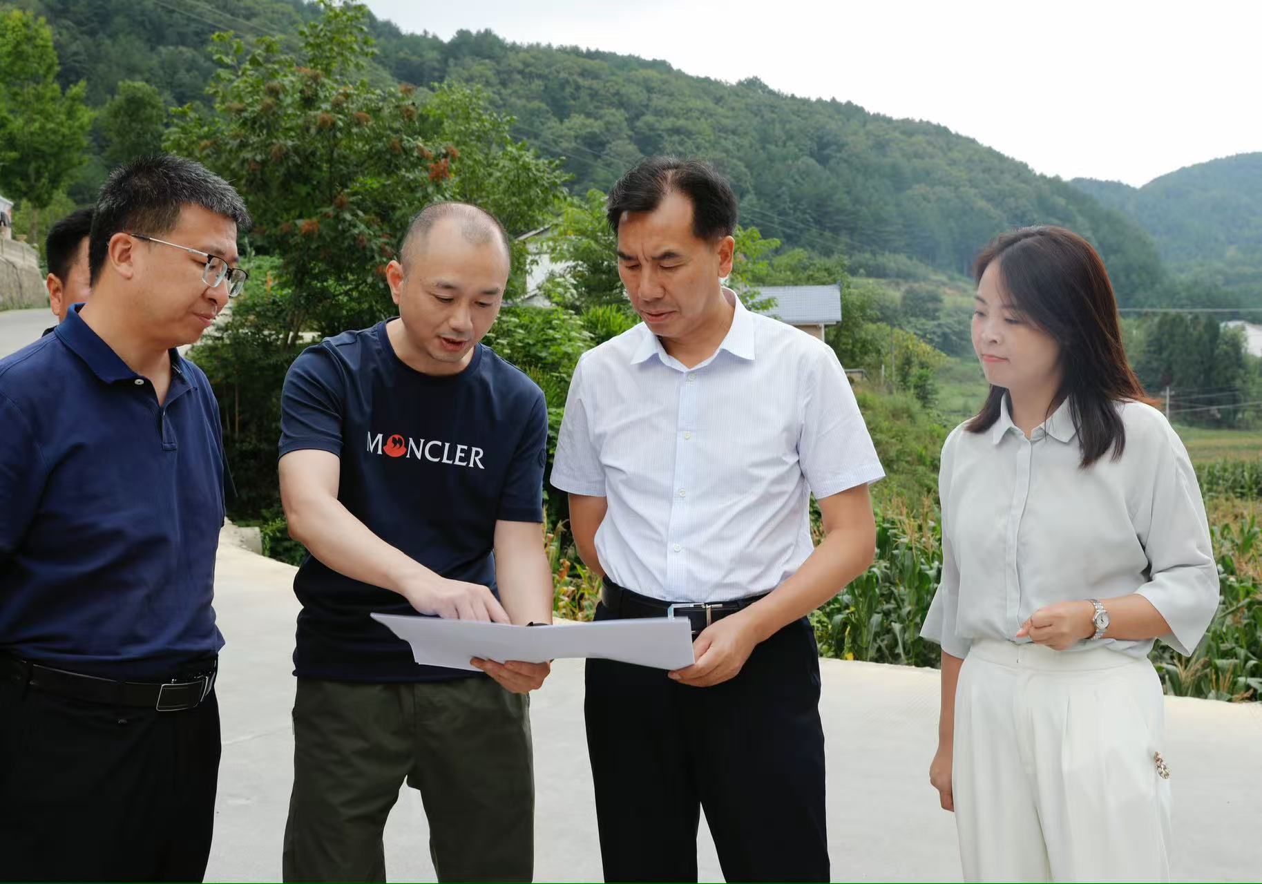 张骏在曾家镇、李家镇调研